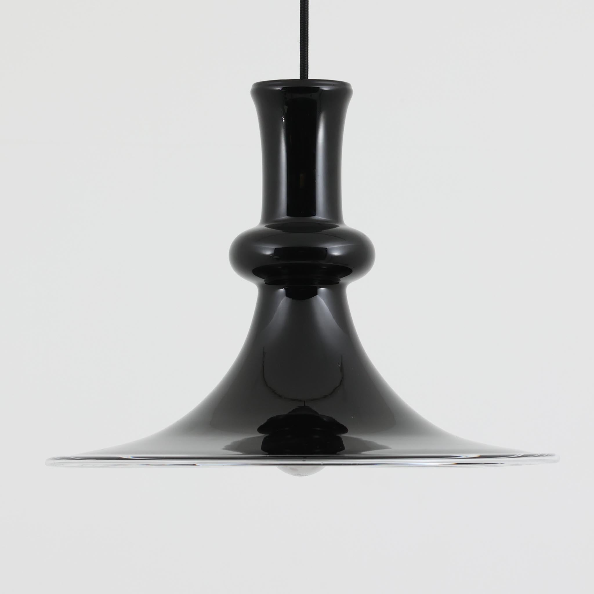 Michael Bang ペンダントライト Etude 直径38cm Holmegaard マイケル