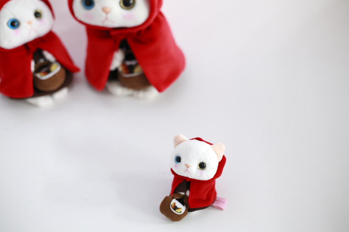 猫のぬいぐるみ 赤ずきん マスコット｜猫グッズ・猫雑貨のchoo choo本舗