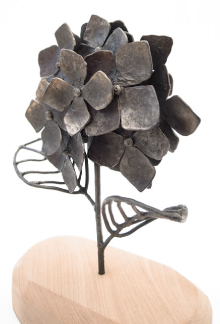 Minori Art -江口真代のアート作品 植物がモチーフの鉄オブジェ