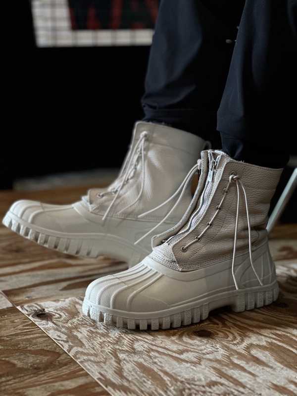 nonnative“WORKER ZIP DUCK BOOTS COW LEATHER WITH RUBBER SOLE