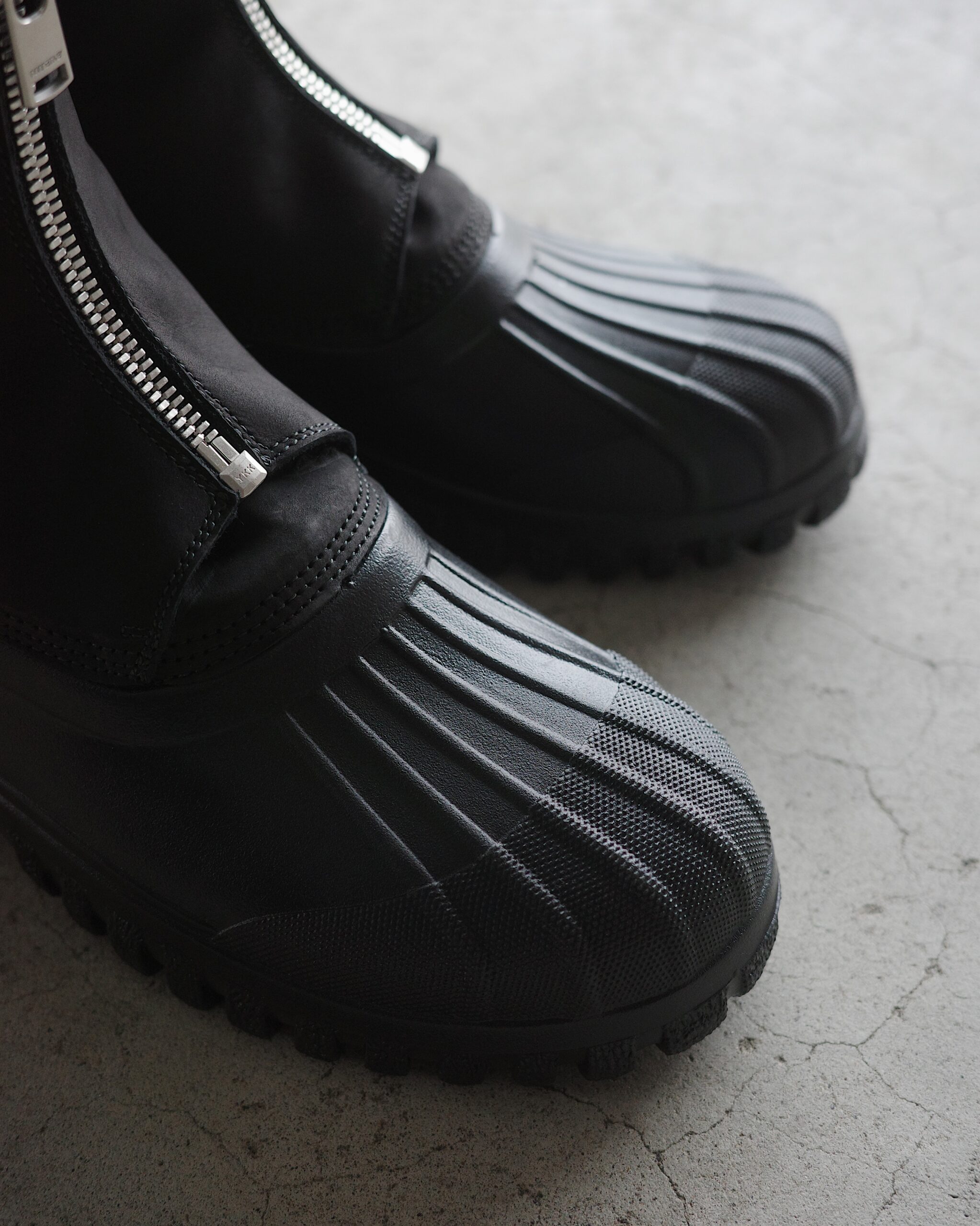 nonnative】WORKER ZIP MOUTON DUCK BOOTS COW LEATHER WITH RUBBER