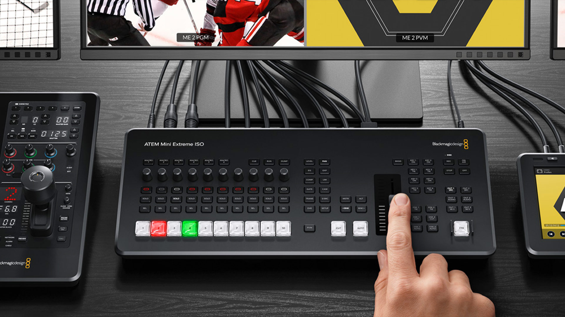 Blackmagic Design ATEM Mini Extreme ISO G2, HyperDeck Shuttle 4K