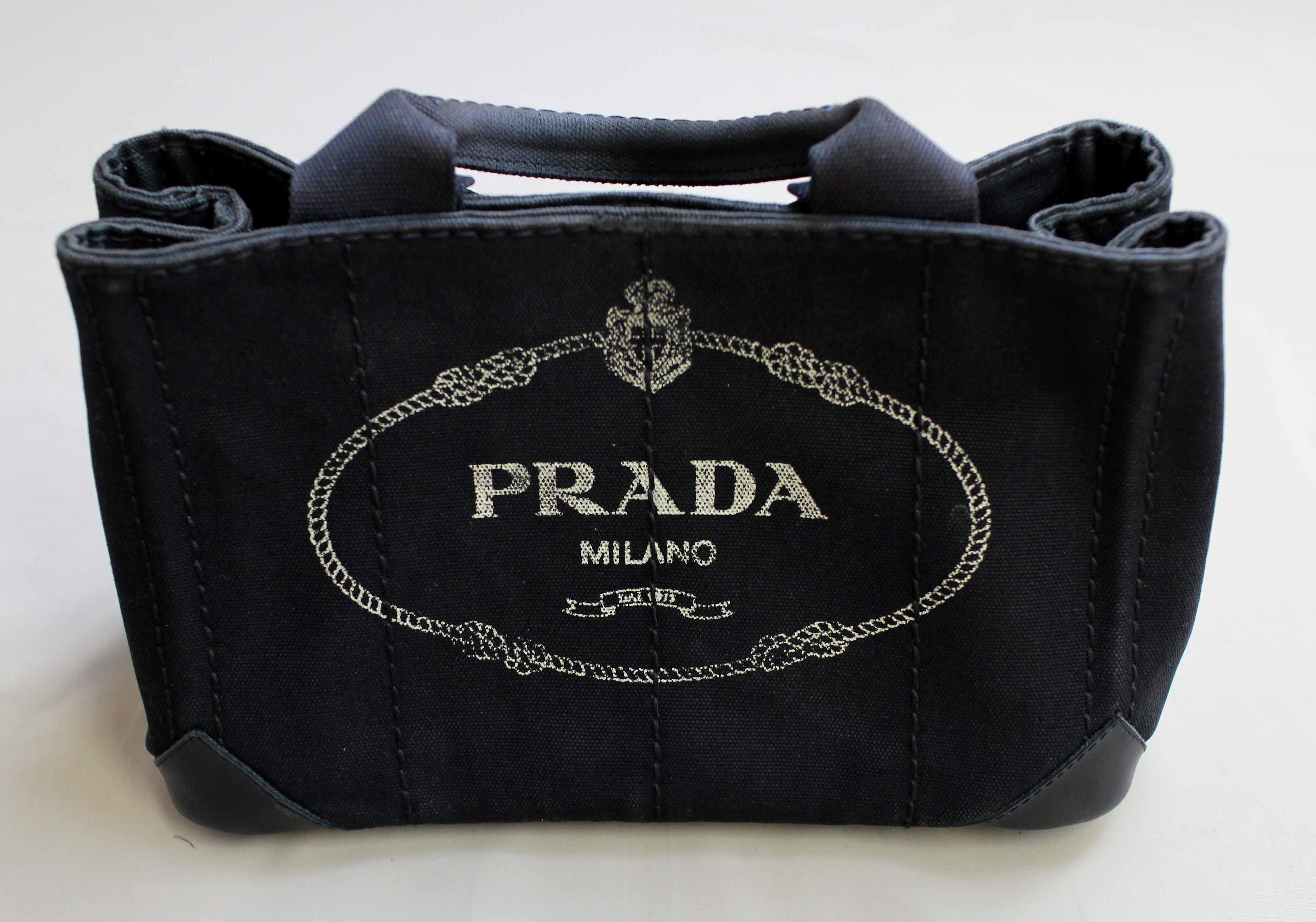 プラダ カナパ（ブラック）の四つ角破れ修理ビフォー&アフター | 高級