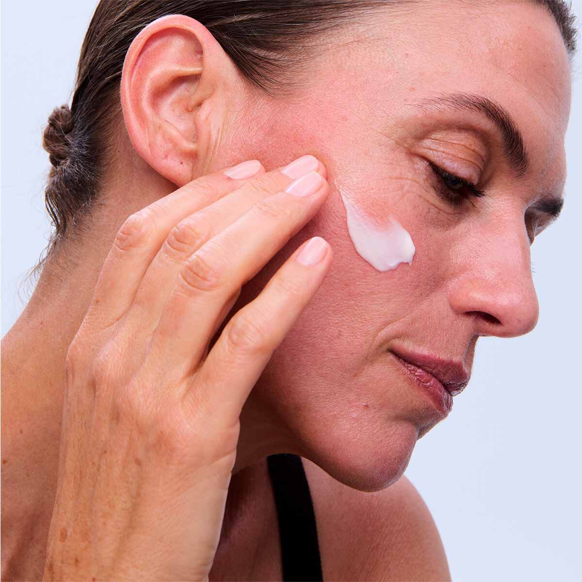 Nルミエール デイ クリーム | CLARINS® 公式通販 | CLARINS®