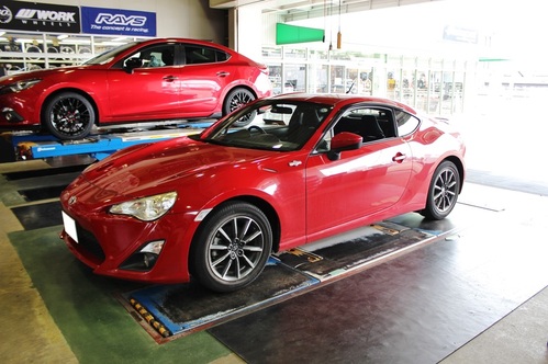 86にローダウンサス＆ENKEI 17インチお取り付け。 | 知立店 | 店舗