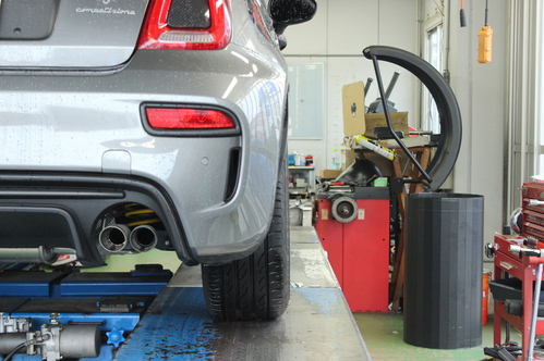 ABARTH595(アバルト)へASSOキャンバーシムTYPE－HP装着