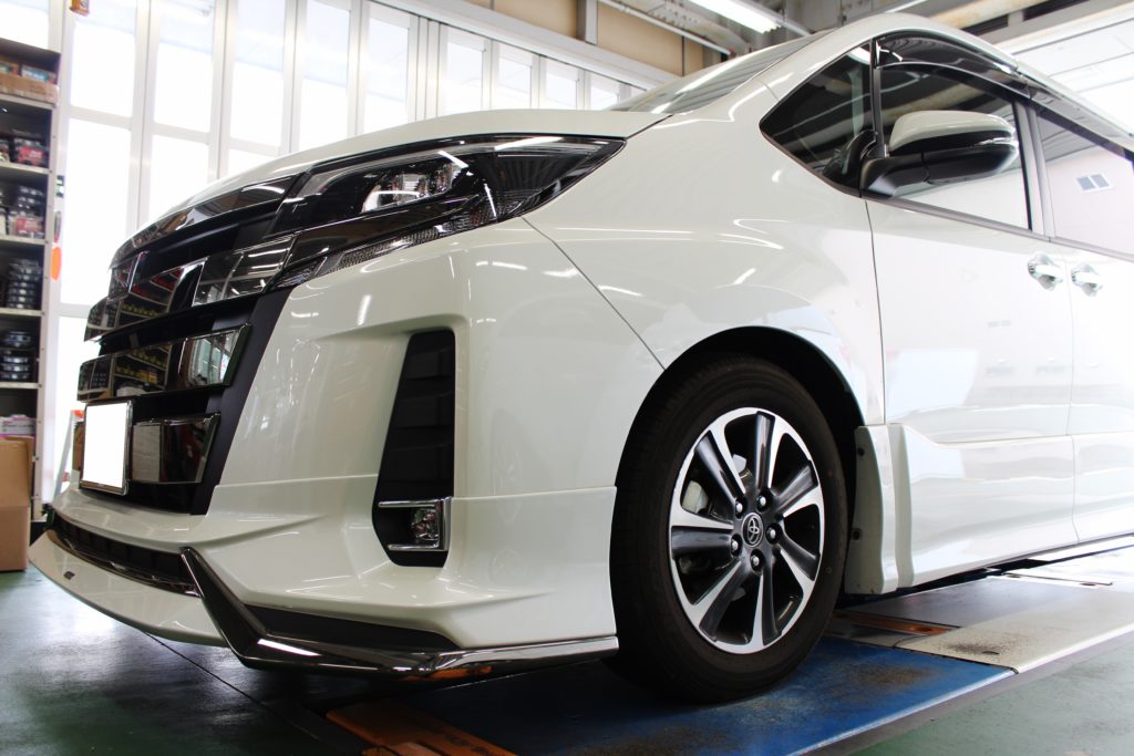 80ノアにブリッツZZ-R BBを取り付け！ | 浜松店 | 店舗ブログ | タイヤ