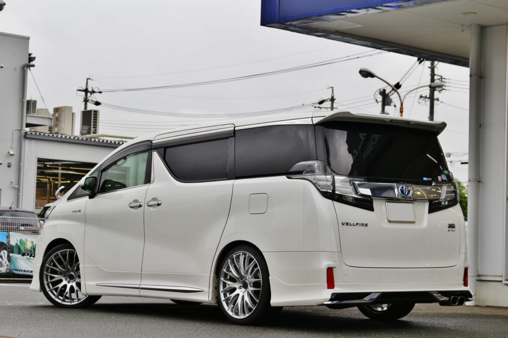30ヴェルファイア 前期 を TEIN (テイン) フレックスZ で ローダウン