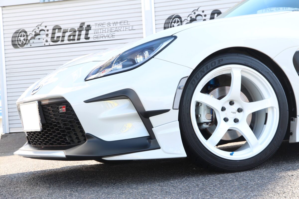 GR86に【ADVAN RACING TC4】×【DUNLOP DIREZZA ZⅢ】のスポーツセット