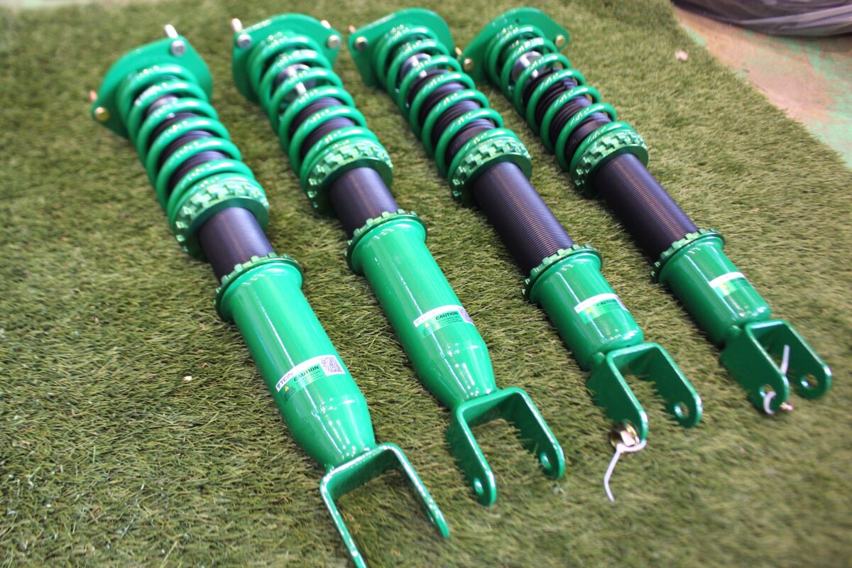 NDロードスター】車高調TEIN フレックスZ装着でローダウンと操縦安定性