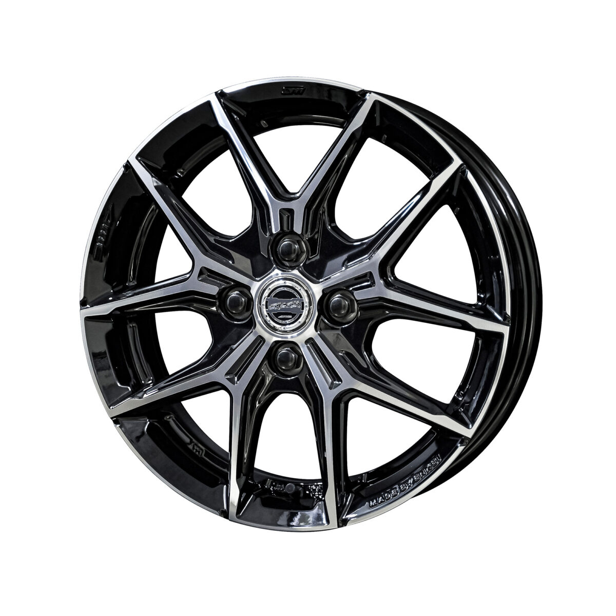 60プリウスに拘りのスタッドレスホイールを。スマック+EK M1がお勧め