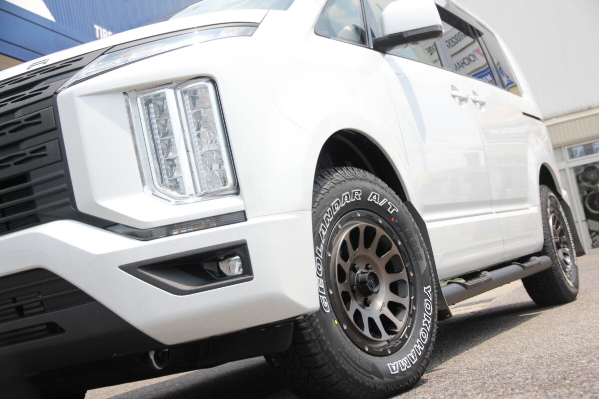 デリカD5×DELTA FORCE】デルタフォース オーバル16インチに純正車高