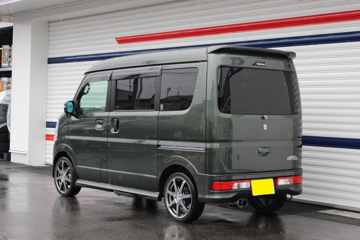 DA17W】エブリイワゴンをTEIN 車高調で腰高感を解消してマッシブな
