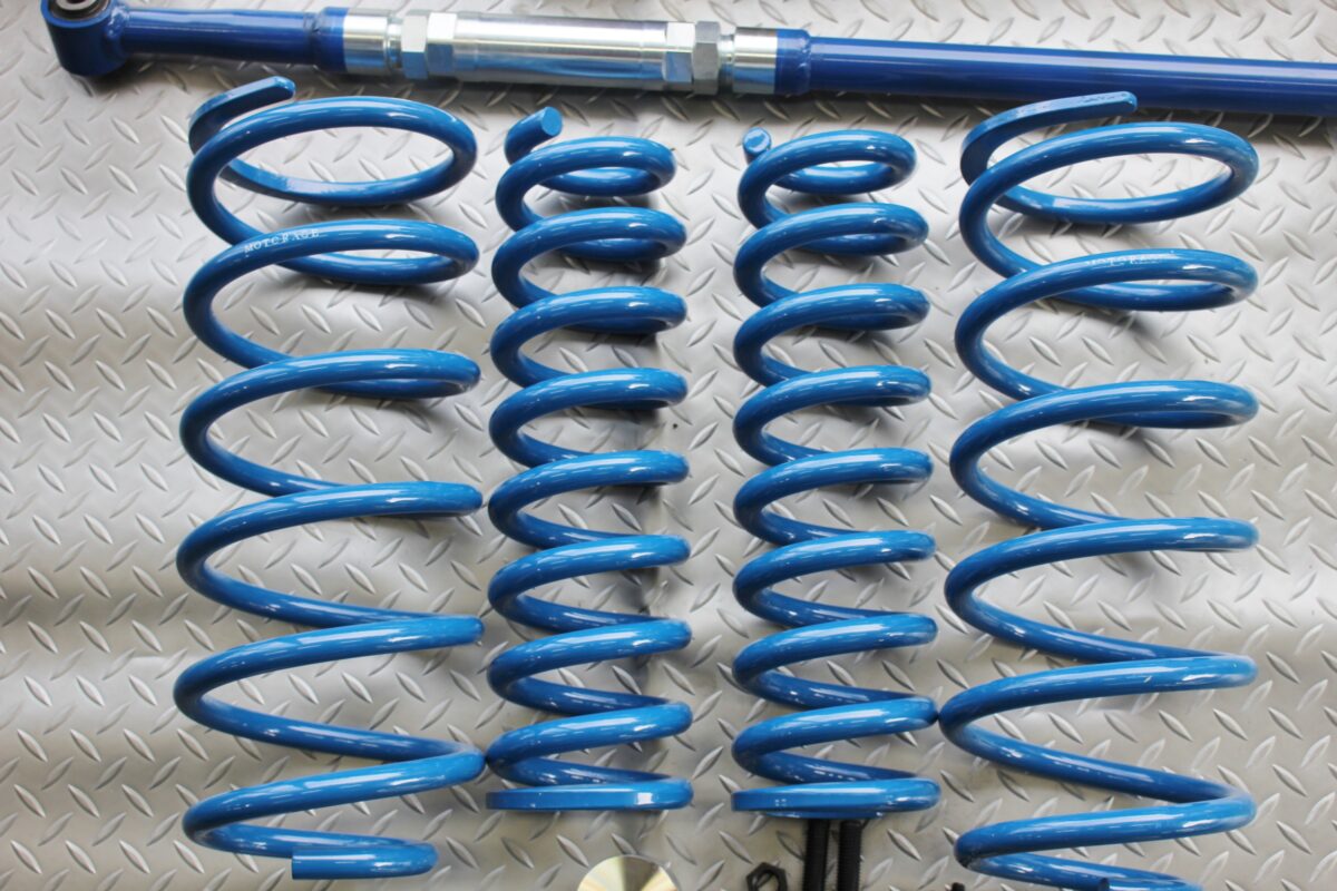 150プラドのリフトアップ！モトレージTERRAコイルスプリングを装着