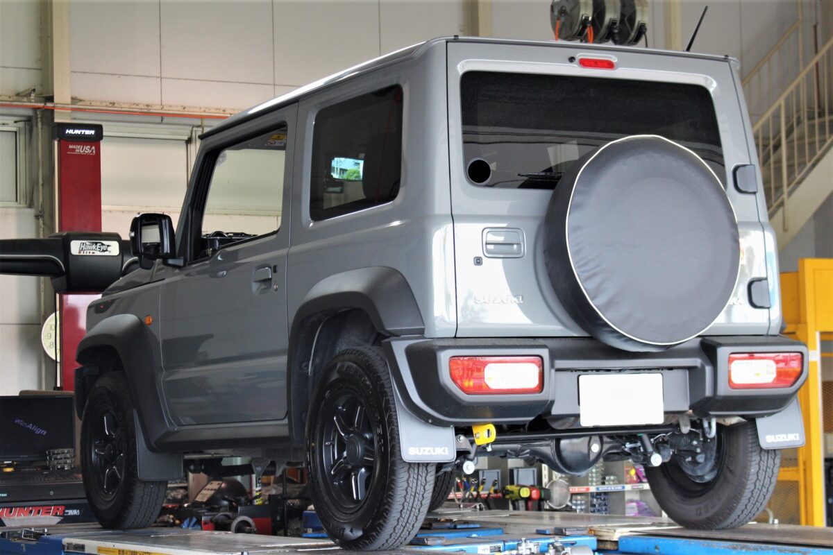 JB74 ジムニーシエラに ビルシュタイン ステアリングダンパー