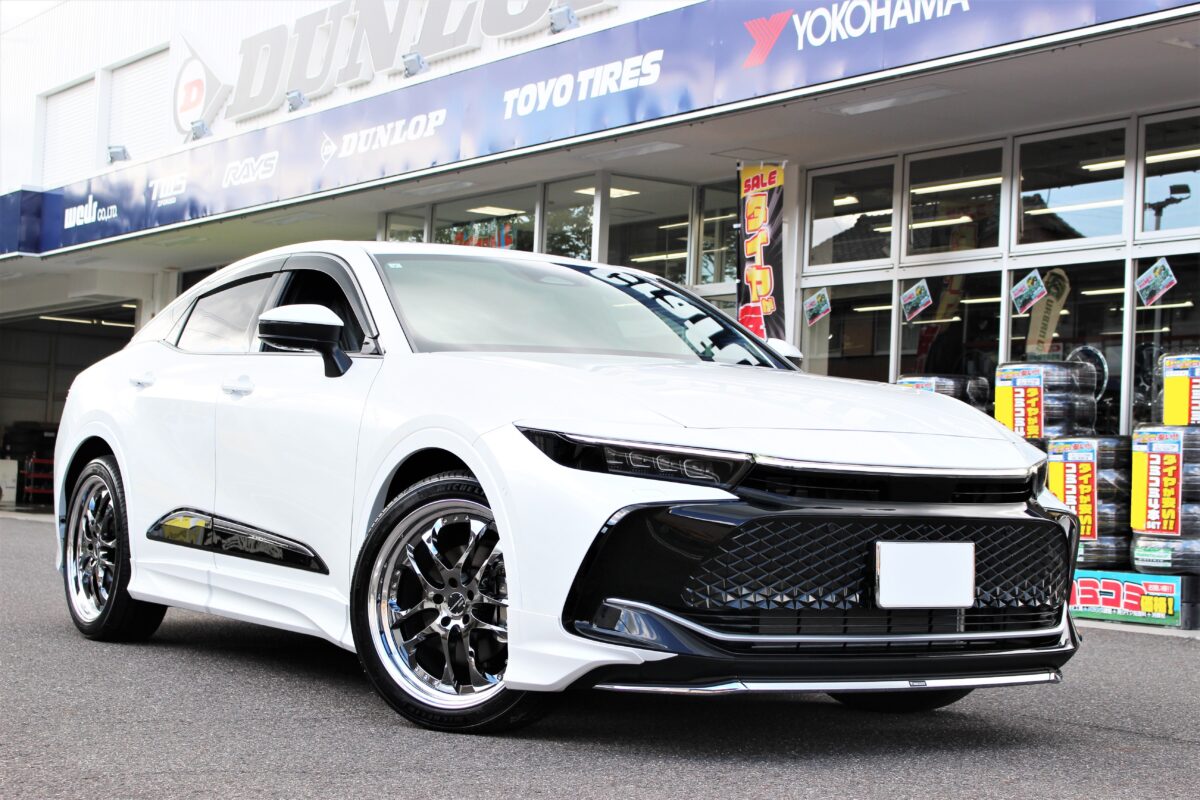 クラウンクロスオーバーノーマル車高に8.0J 21インチをセット