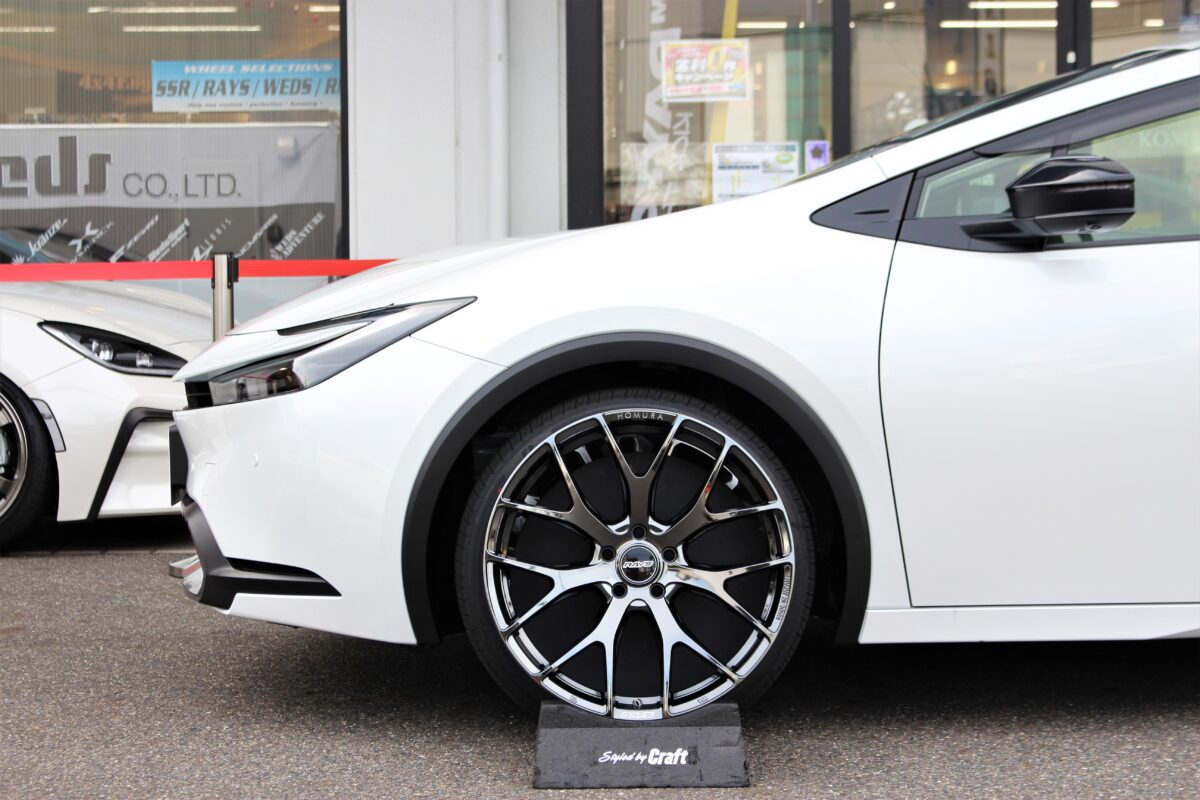 新型プリウス】ホイールマッチング！19インチ？20インチ？？リアル