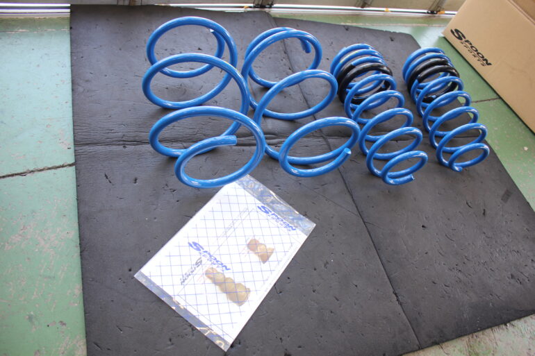 FK7 シビックをスプーン PROGRESSIVE SPRINGでローダウン！！ | FK7