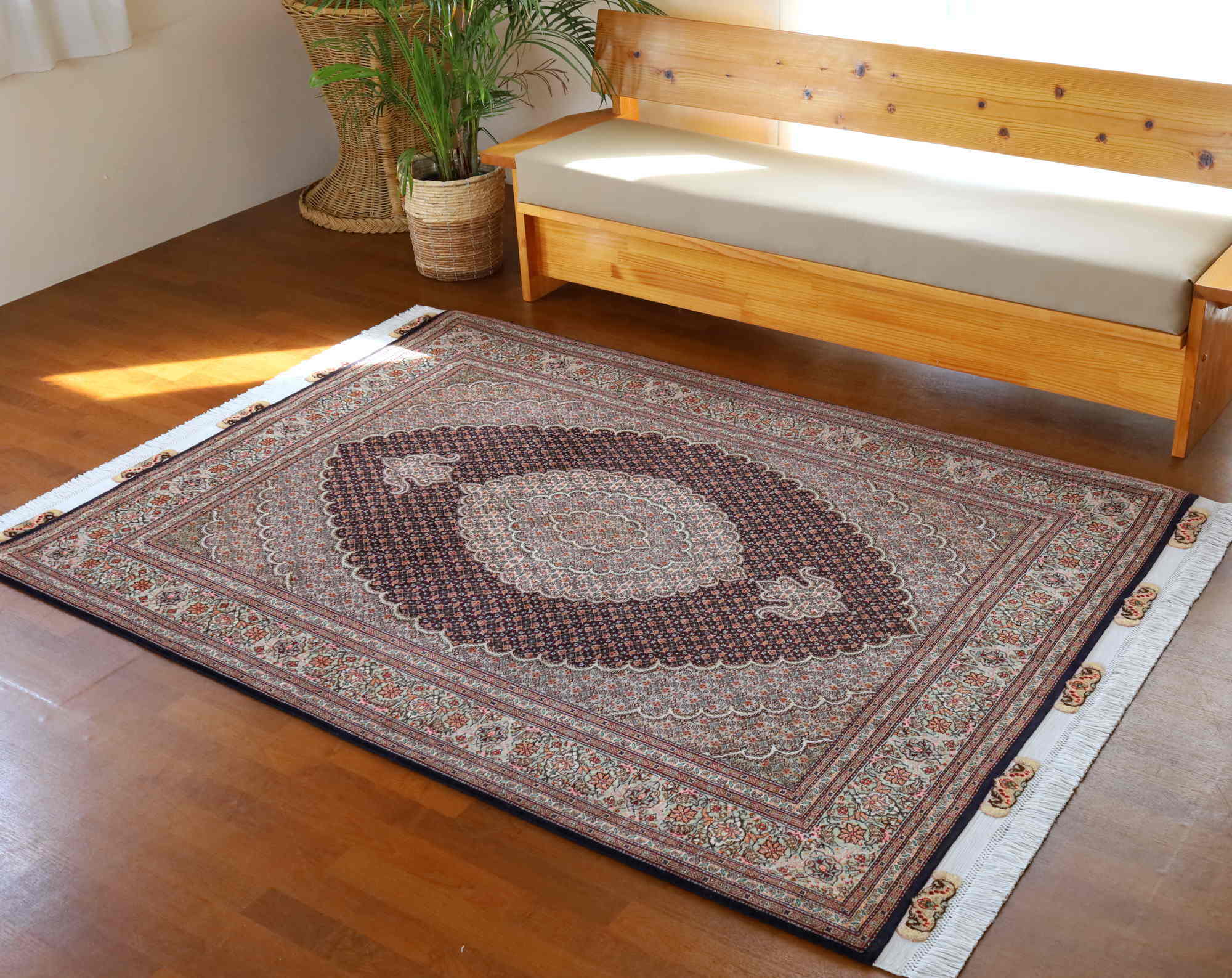 ペルシャ絨毯タブリーズ産マヒ模様 藍色