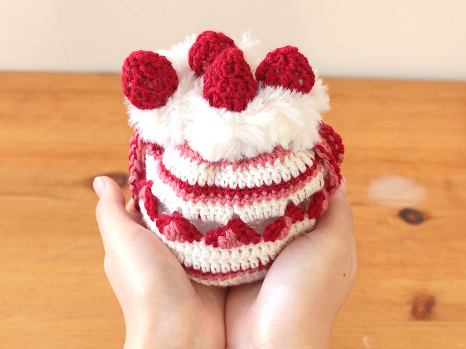 いちごのシーズンやお誕生日に編みたい。甘くてかわいい「いちごの