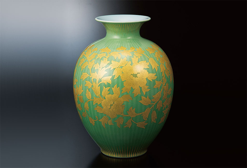 九谷焼 吉田美統 12.5号花瓶 釉裏金彩牡丹唐草文 - CRAFTS DESIGN