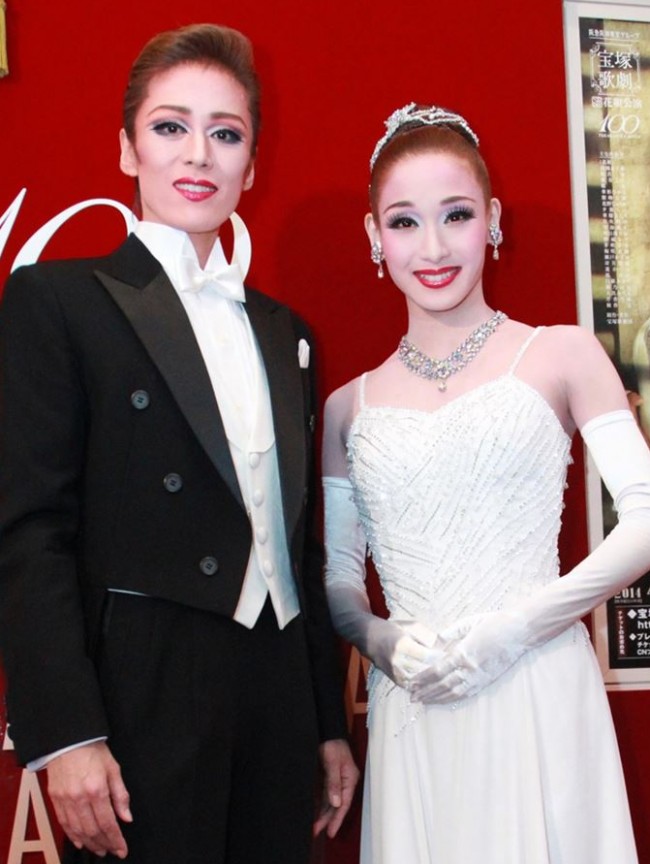 蘭寿とむ、宝塚卒業公演に「スタンスは変えずに今回も全力で」と