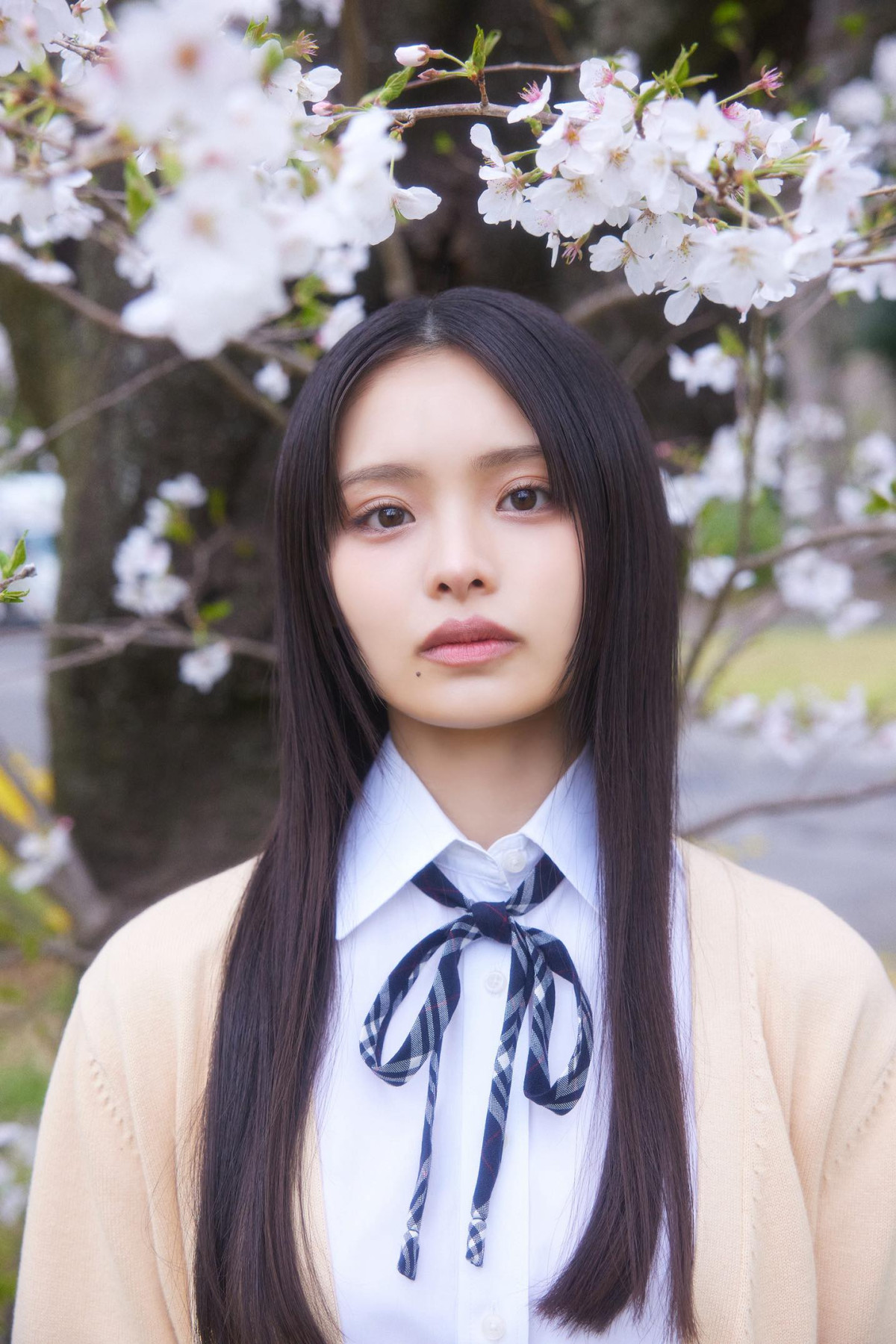 写真）櫻坂46四期生・目黒陽色、浅井恋乃未の撮り下ろし写真＆手書き