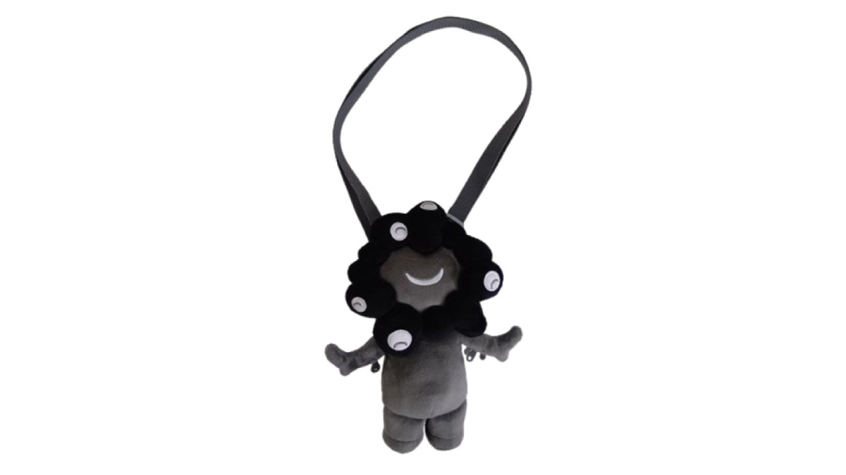 黒ミャクミャク”の新商品が登場！ 「全身ぬいぐるみポーチ」など全3種