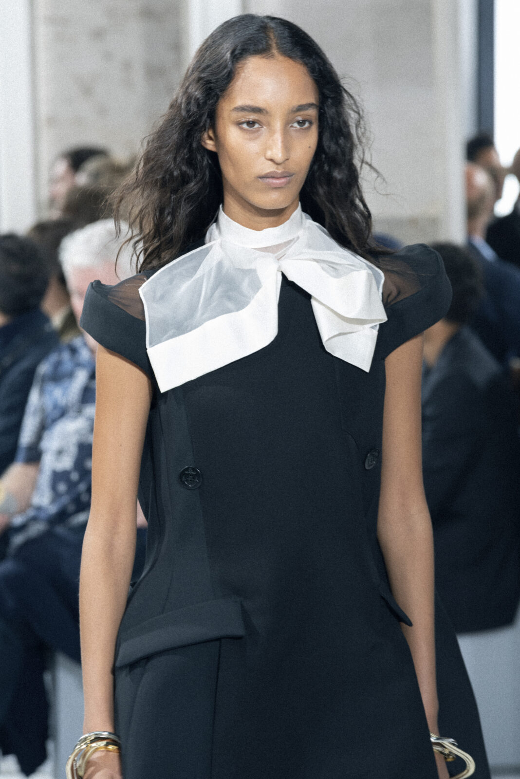 SACAI SPRING/SUMMER 2025 COLLECTION: HYBRID FASHION REDEFINED