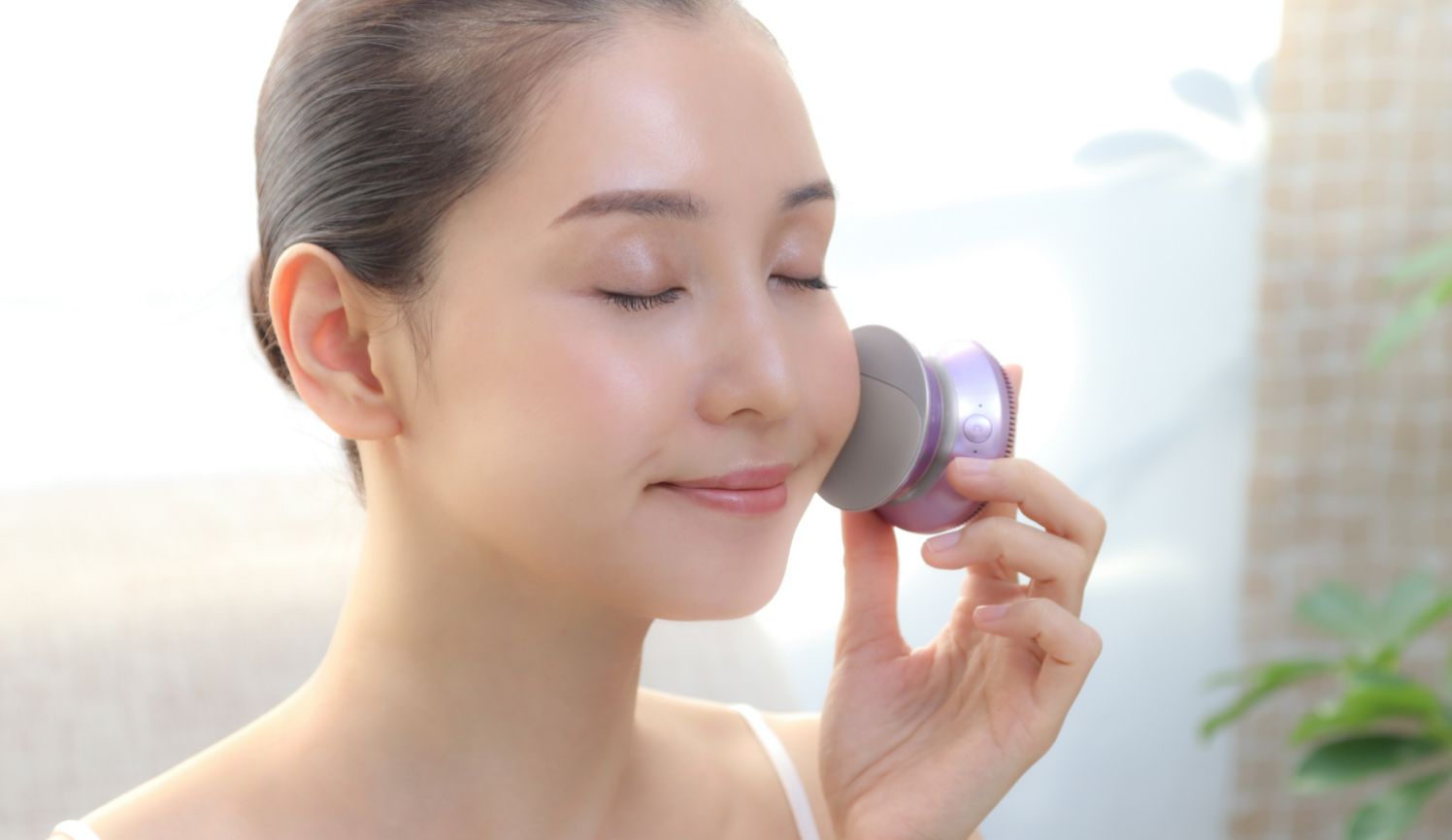 超音波毛穴洗浄美顔器 ソニックスパリフト｜見た目年齢をクリエイト