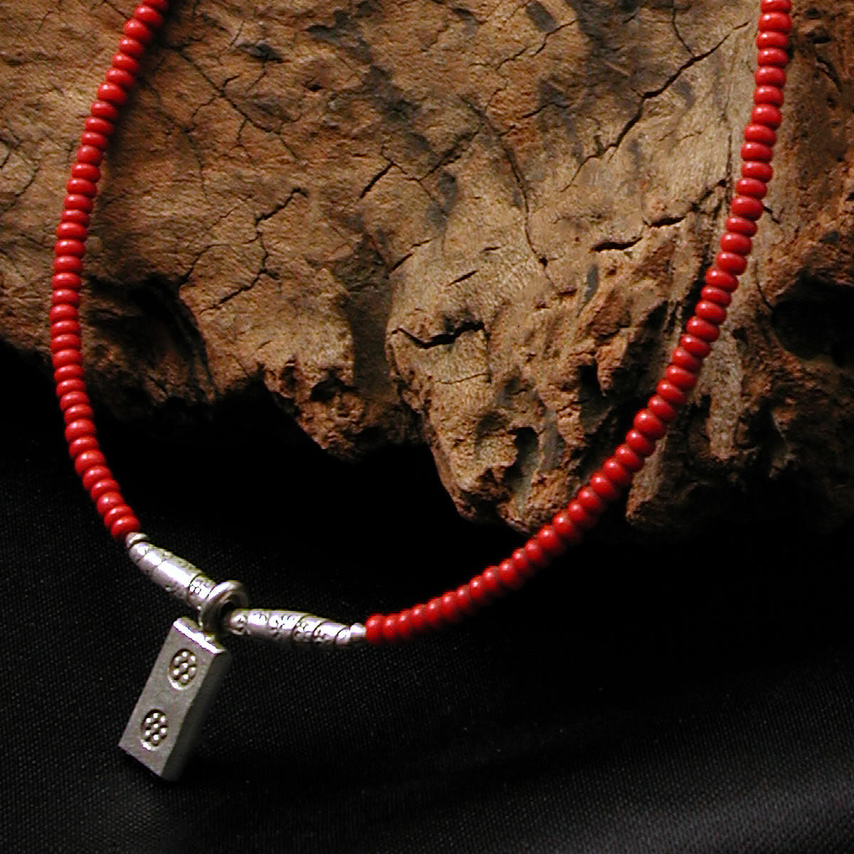 ヴィンテージ チベット風マルチストランドネックレス（25年以上前