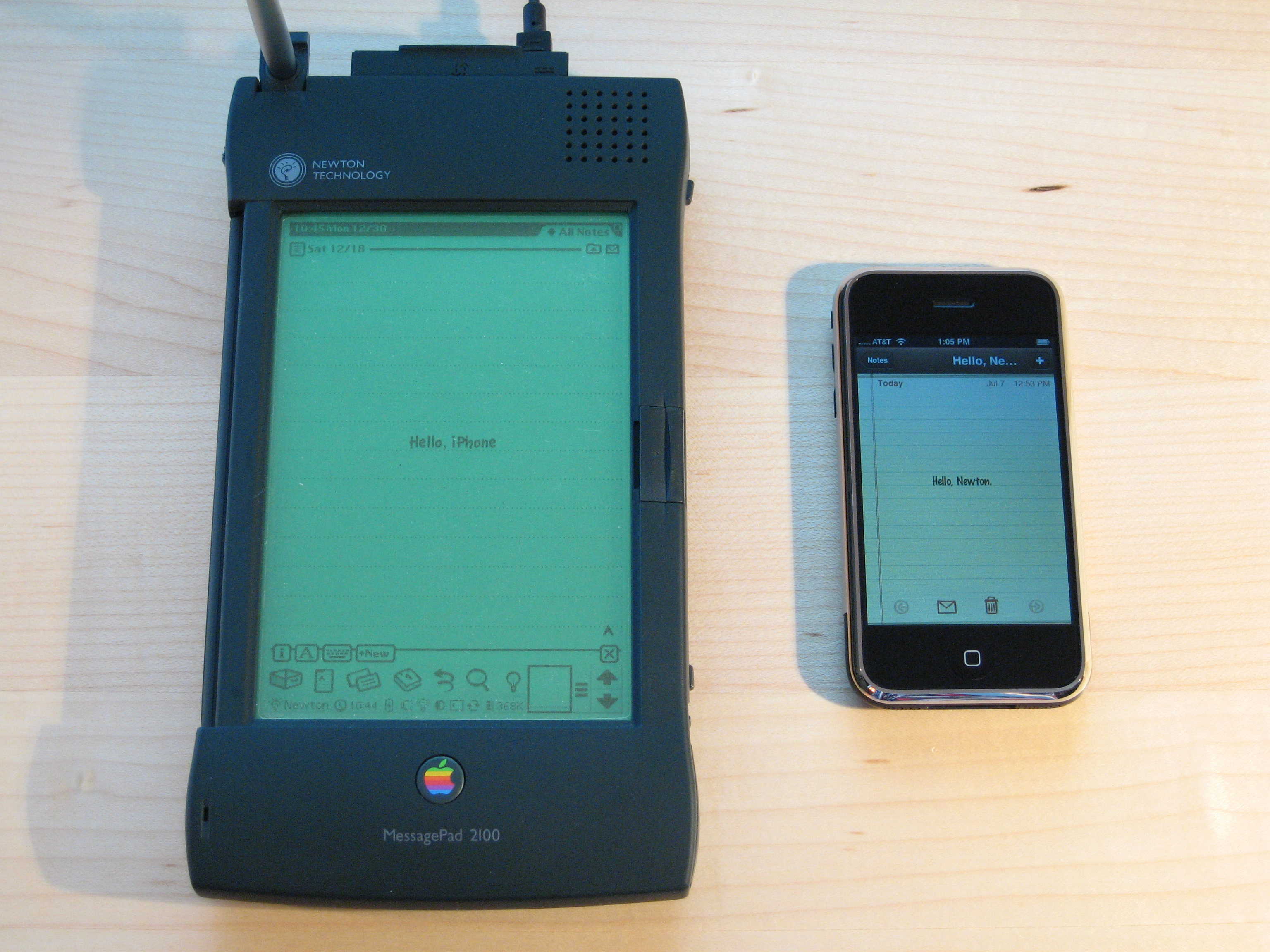 Newton MessagePad launch in 1993: Today in Apple history