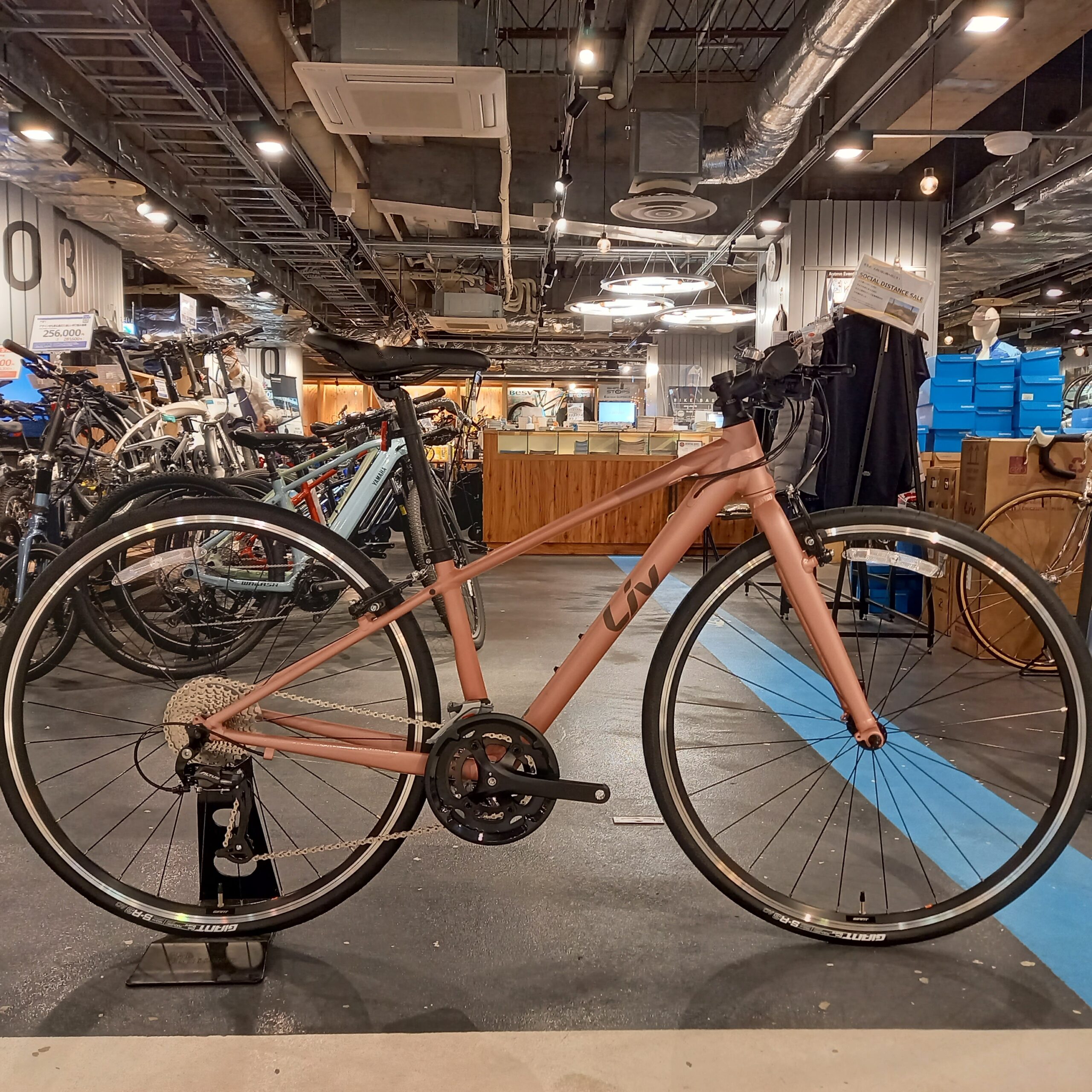 ピンク色のクロスバイクが入荷致しました ル・サイク土浦 | 自転車専門