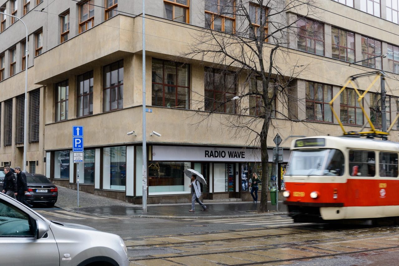 Radio Wave to Open a New Glass-Walled Studio in Vinohradská