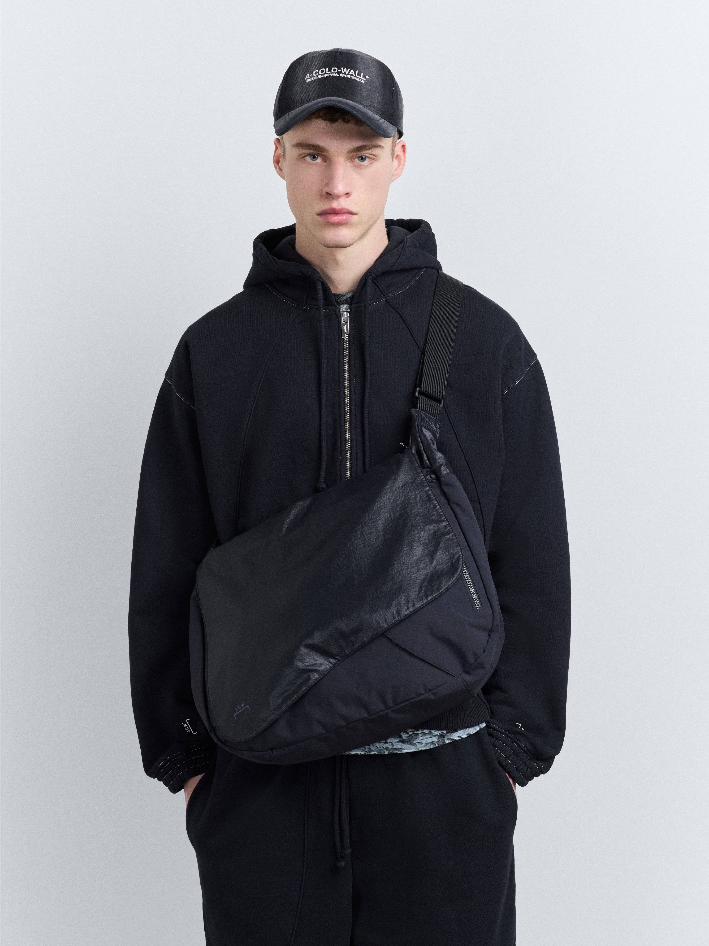 Walworth Messenger Bag Onyx – A-COLD-WALL*