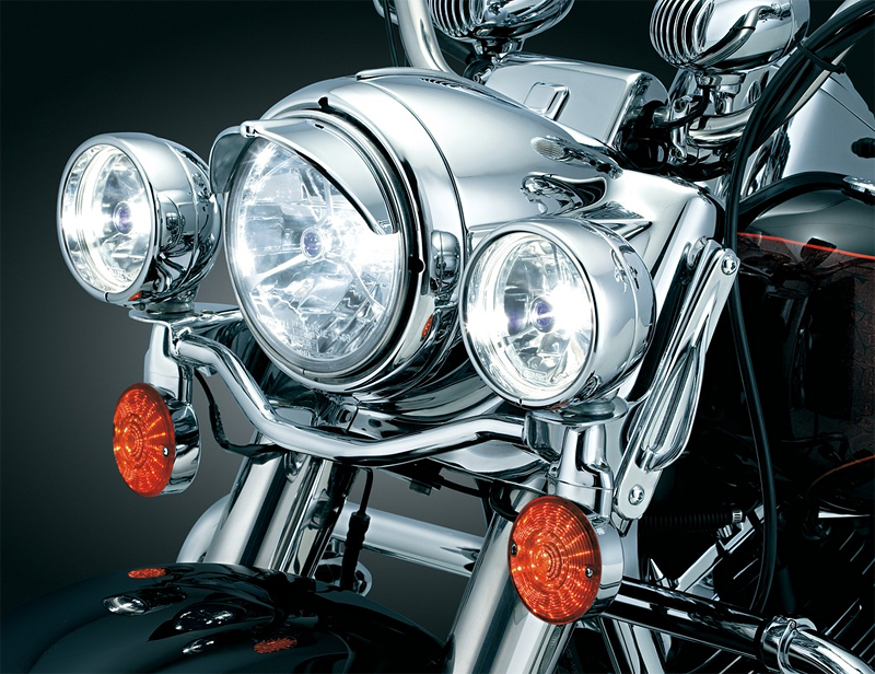 ヘッドライトバイザー 7インチ - KURYAKYN | アンバーピース