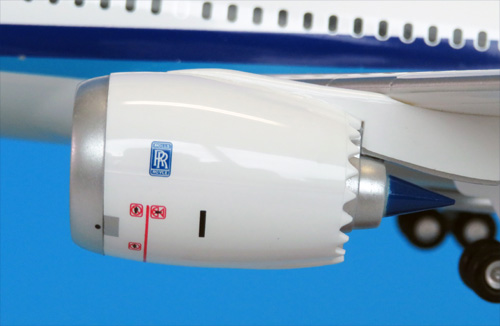 NH20168 1：200 BOEING 787-9 JA921A 完成品(WiFiレドーム・ギアつき