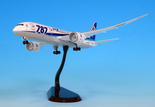 NH40115 1:400 BOEING 787-8 JA805A 787ロゴ ABS樹脂完成品（ギアつき