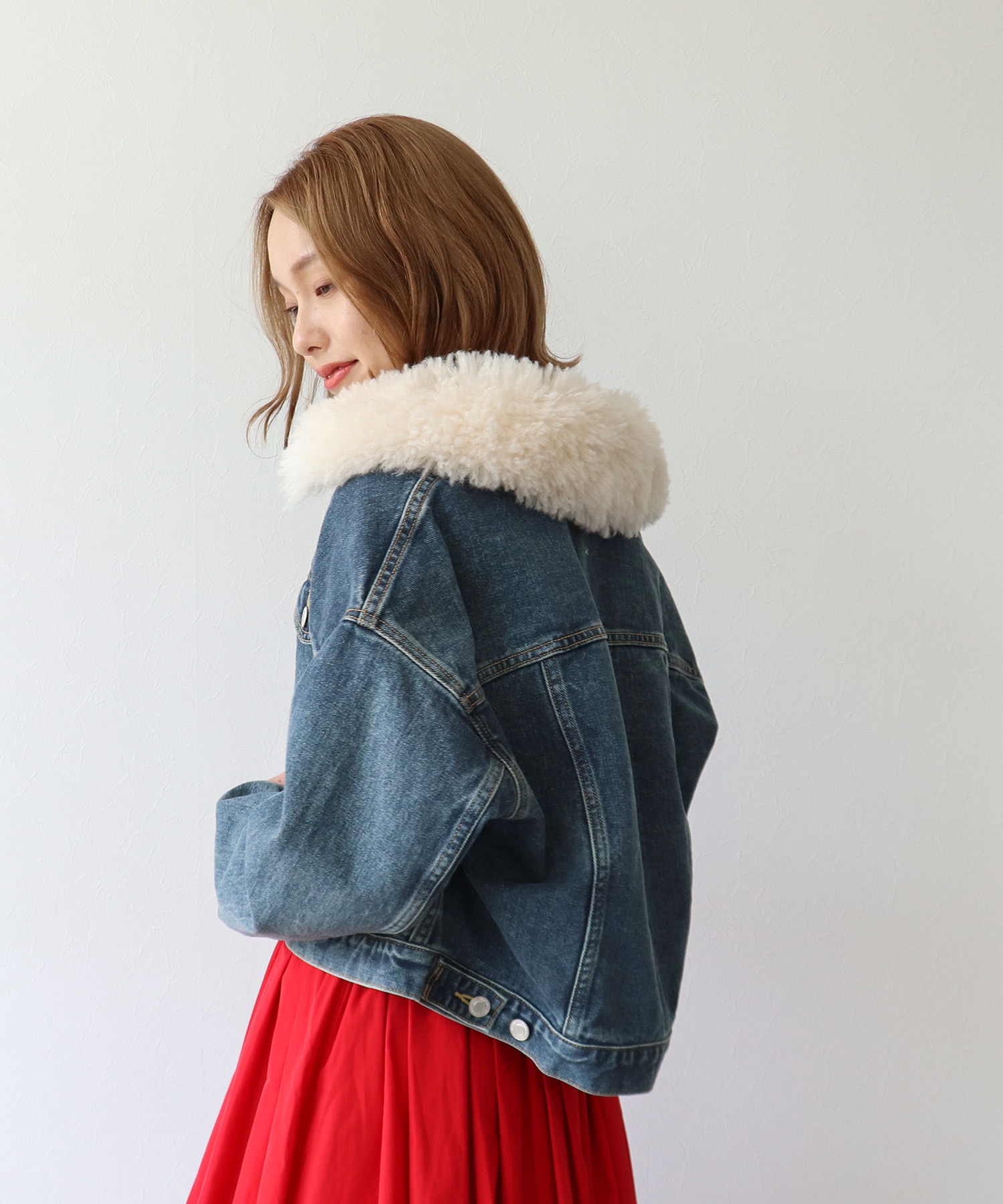 ファー襟付きデニムブルゾン | AND ON JIONE STORE（アンドオン