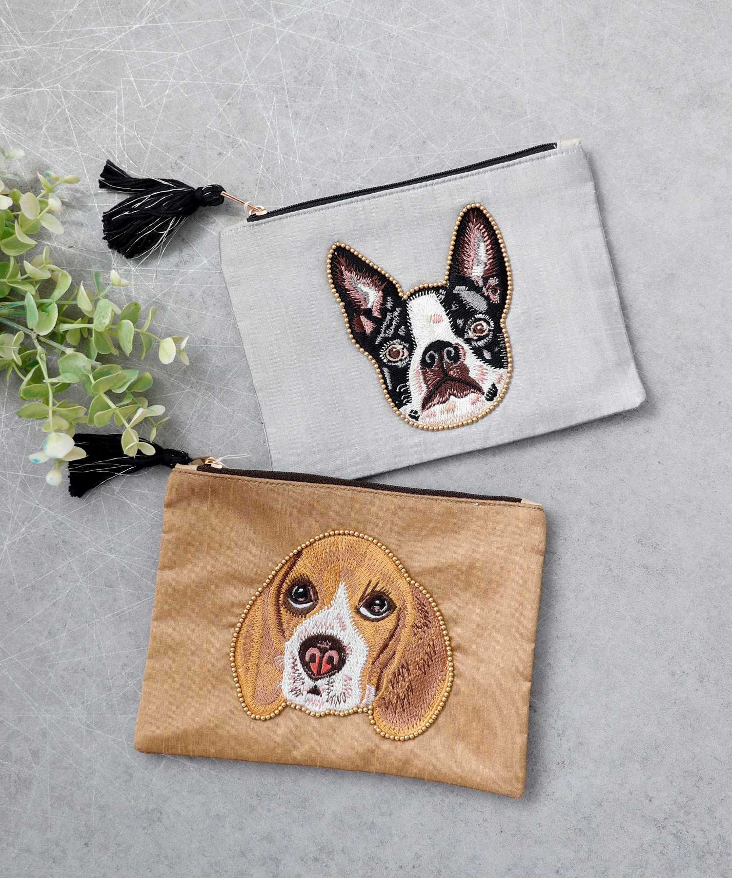 ドッグ刺繍ポーチ | AND ON JIONE STORE（アンドオン）ジオン商事公式