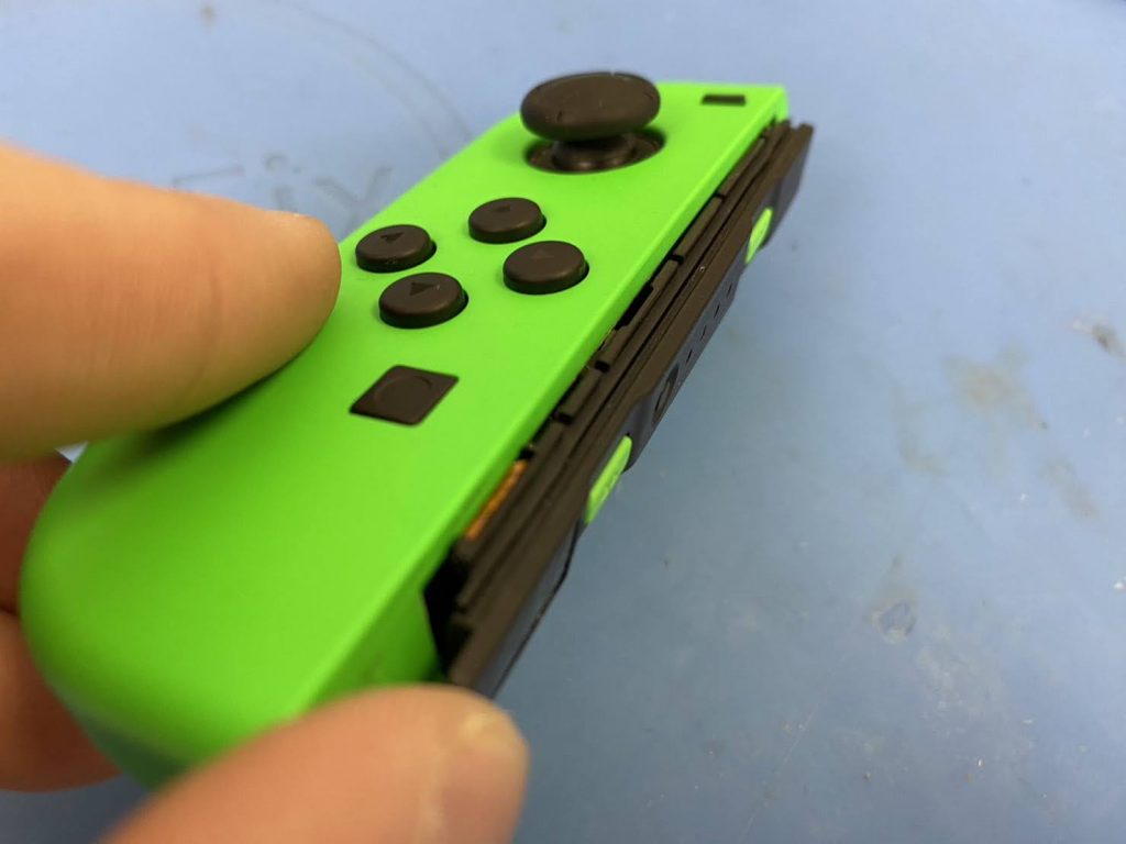 Nintendo Switch ジョイコン 修理 即日】コントローラーの修理もお任せ