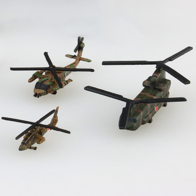 迷彩色ヘリコプター模型 スタンド，ケース付き Amazon.co.jp: 航空機