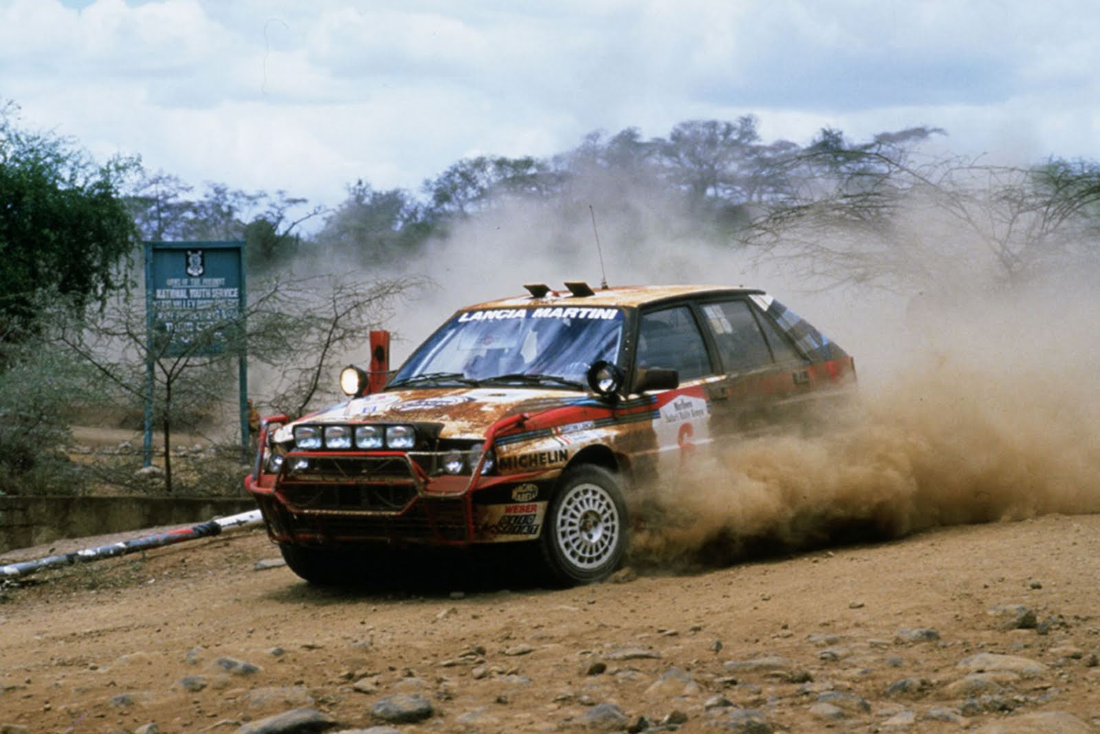 1988 LANCIA DELTA HF INTEGRALE｜アバルトの歴史を刻んだモデル No