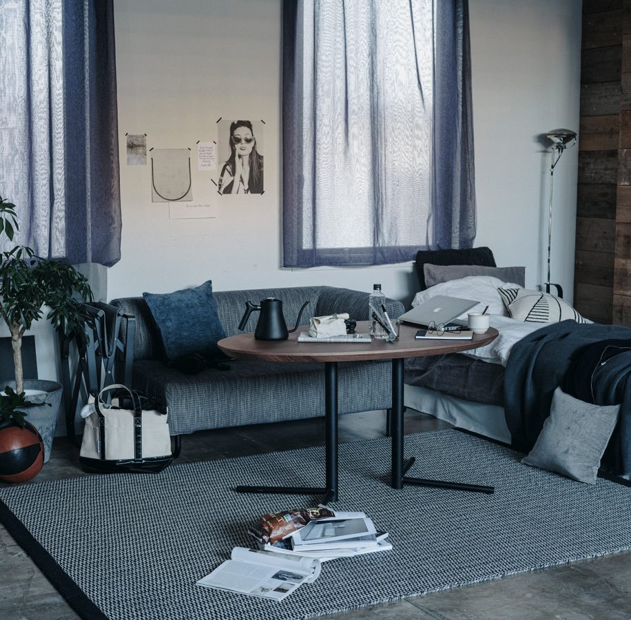 OWN-S BIG SIDE TABLE（オウンS ビッグサイドテーブル） - ACTUS