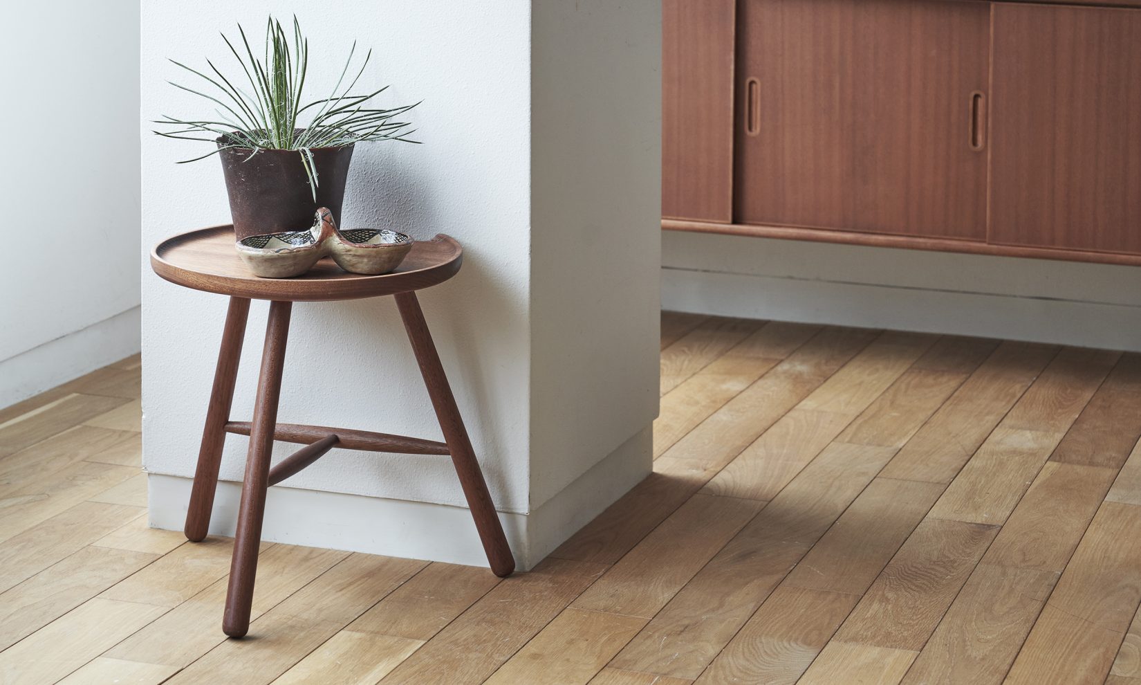 SHOEMAKER SIDE TABLE（シューメーカー サイドテーブル） - ACTUS