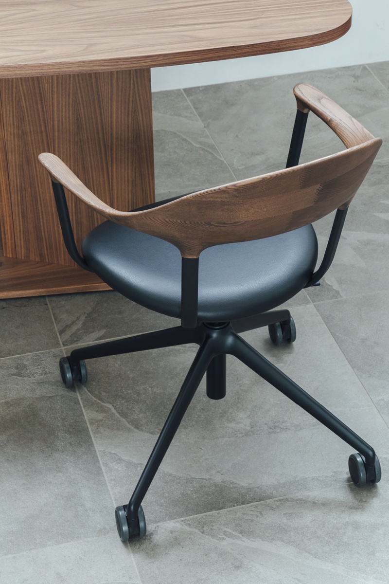 衣食住”と“働く”を繋ぐデスク - ピックアップアイテム - ACTUS