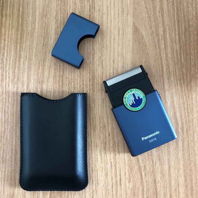 Panasonic ES-518 Card Size Shaver AAA Batteries Operated (Silver