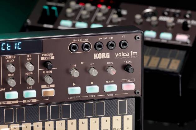 Korg volca fm2 Compact Digital FM Synthesizer - Canada's Favourite