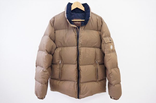 高級ラインを表す茶タグ！モンクレールのダウンジャケットを買取しま