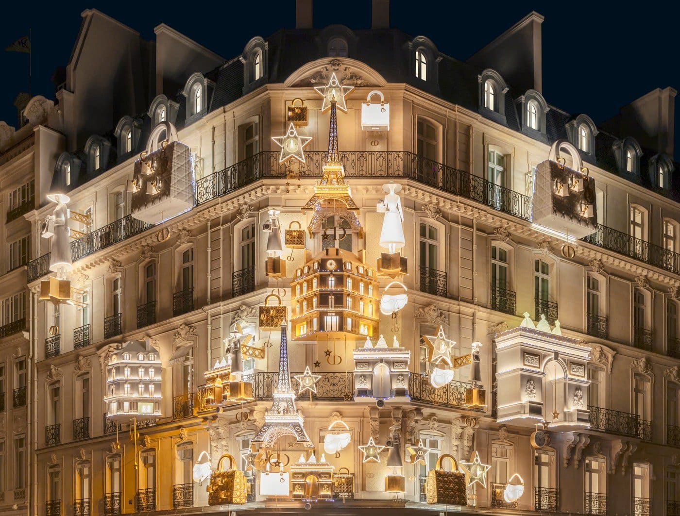 ディオール パリ本店「30モンテーニュ」がきらびやかな装飾で彩られる